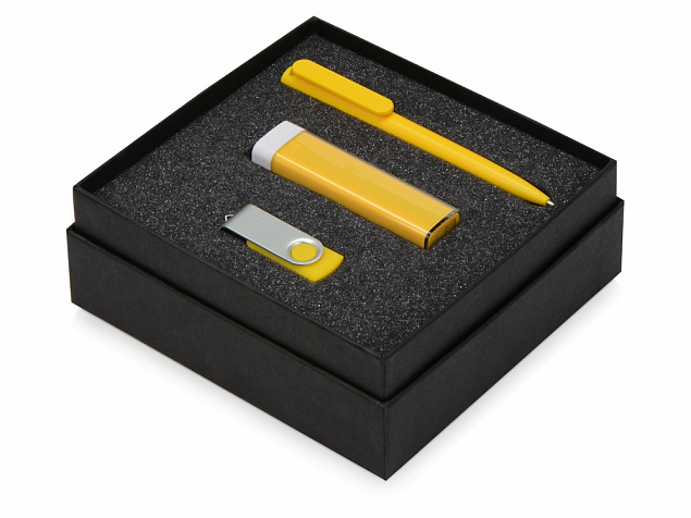 Подарочный набор On-the-go с флешкой, ручкой и зарядным устройством с логотипом в Белгороде заказать по выгодной цене в кибермаркете AvroraStore