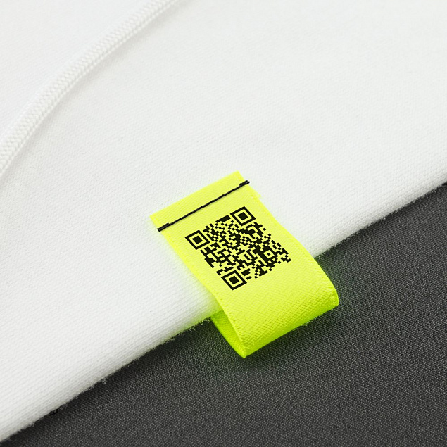 Лейбл тканевый Epsilon, S, желтый неон с логотипом в Белгороде заказать по выгодной цене в кибермаркете AvroraStore