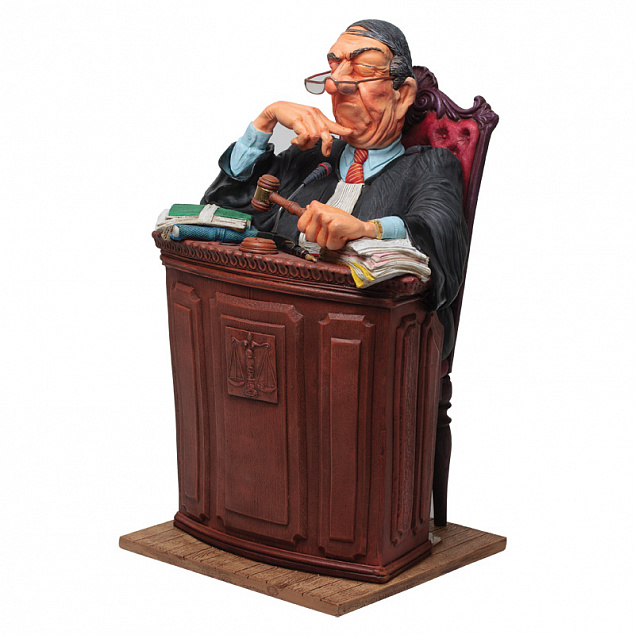 Скульптура "Судья" с логотипом в Белгороде заказать по выгодной цене в кибермаркете AvroraStore