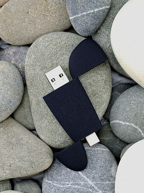 Флешка Pebble Type-C, USB 3.0, черная, 32 Гб с логотипом в Белгороде заказать по выгодной цене в кибермаркете AvroraStore