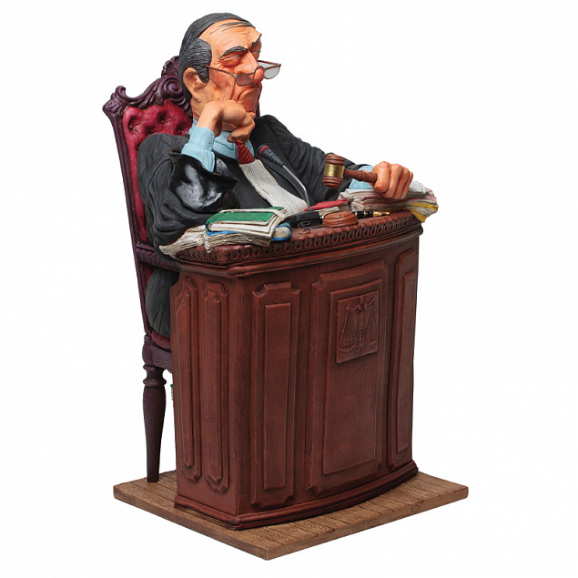 Скульптура "Судья" с логотипом в Белгороде заказать по выгодной цене в кибермаркете AvroraStore