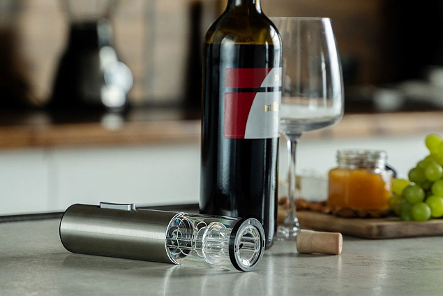 Электрический штопор с ножом для фольги Wine Diesel, черный с логотипом в Белгороде заказать по выгодной цене в кибермаркете AvroraStore