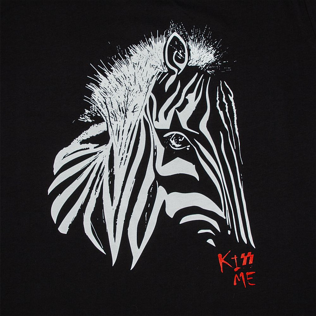 Толстовка женская «Арт-рокстар. Kiss Me», черная с логотипом в Белгороде заказать по выгодной цене в кибермаркете AvroraStore