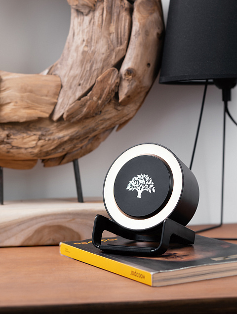 Bluetooth колонка-подставка "Smart Loud" с беспроводным (10W) зарядным устройством, лампой и подсветкой логотипа с логотипом в Белгороде заказать по выгодной цене в кибермаркете AvroraStore